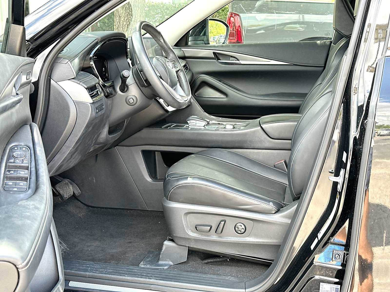 Used 2023 INFINITI QX60 Luxe image 18