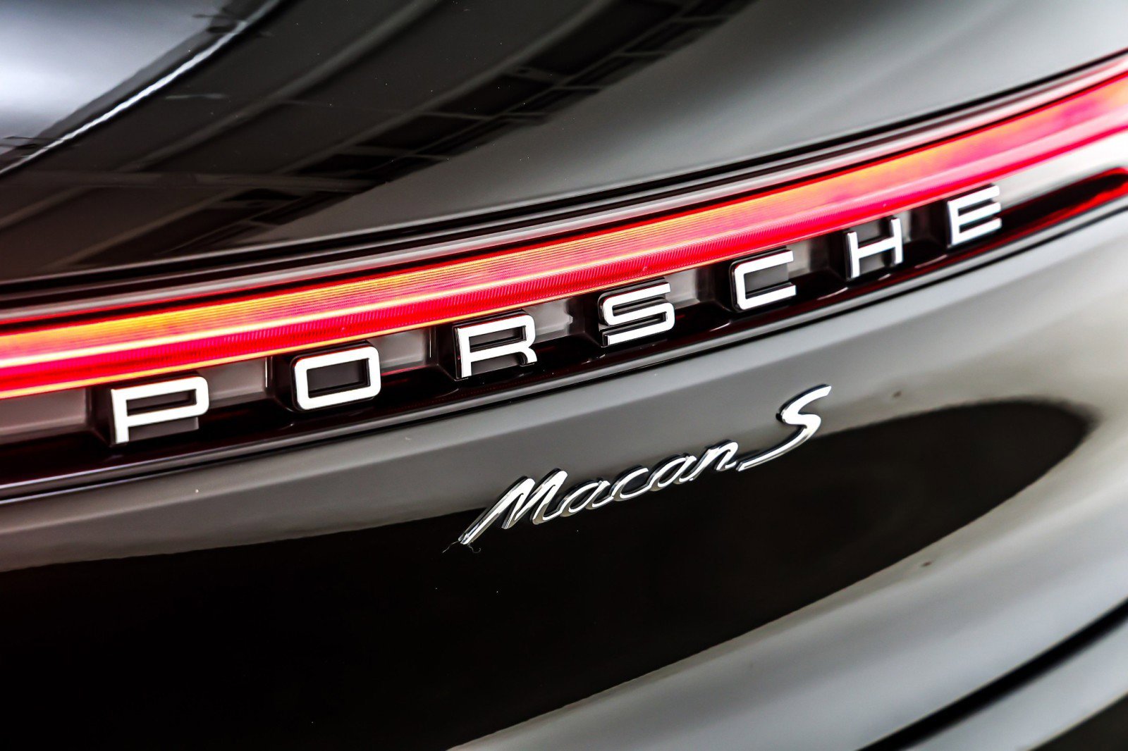 Used 2020 Porsche Macan S image 10