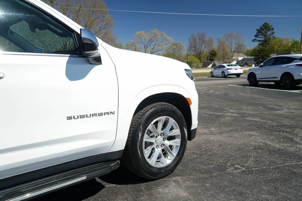 Used 2023 Chevrolet Suburban Premier RWD image 11