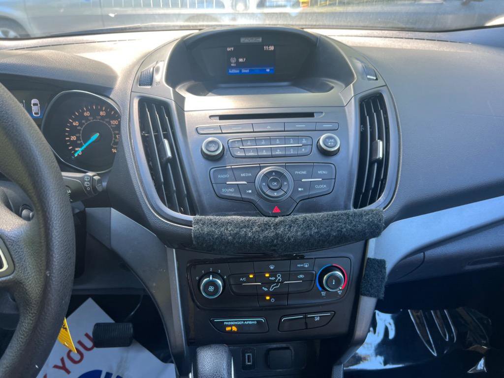 Used 2017 Ford Escape S image 17