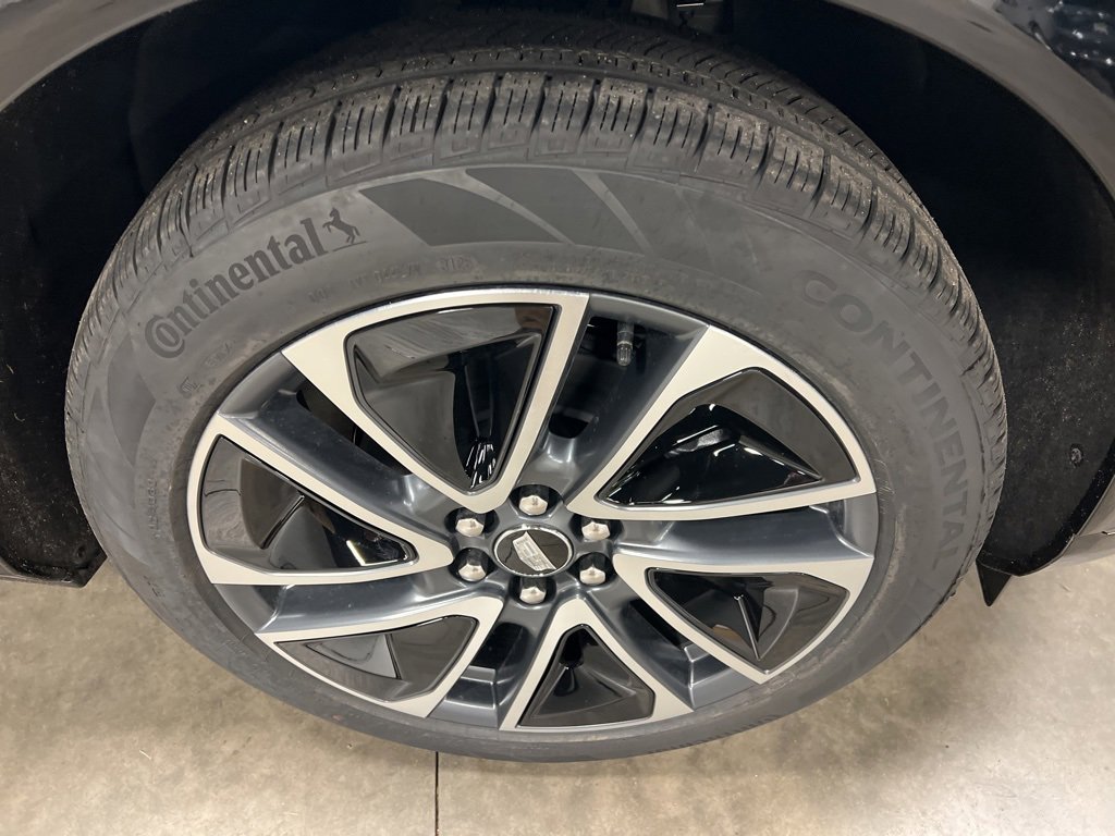 New 2026 Cadillac Optiq Sport 2 image 19