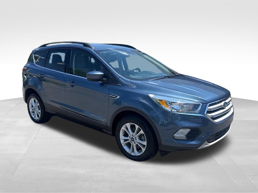Used 2018 Ford Escape SE w/ SE Sync 3 Package FWD image 1