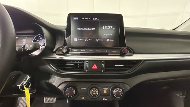 Used 2022 Kia Forte LXS FWD image 22