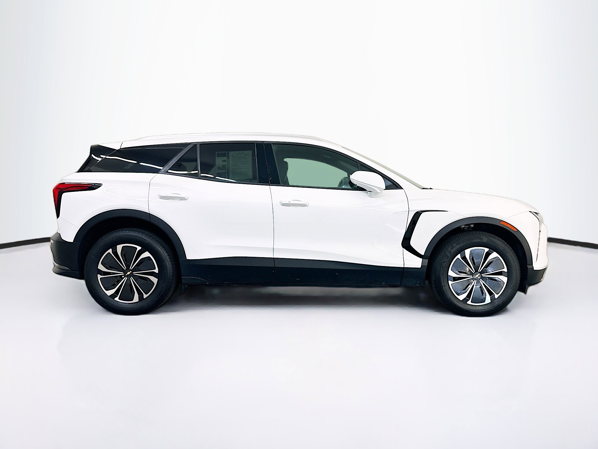 Used 2024 Chevrolet Blazer EV LT AWD/4WD image 10