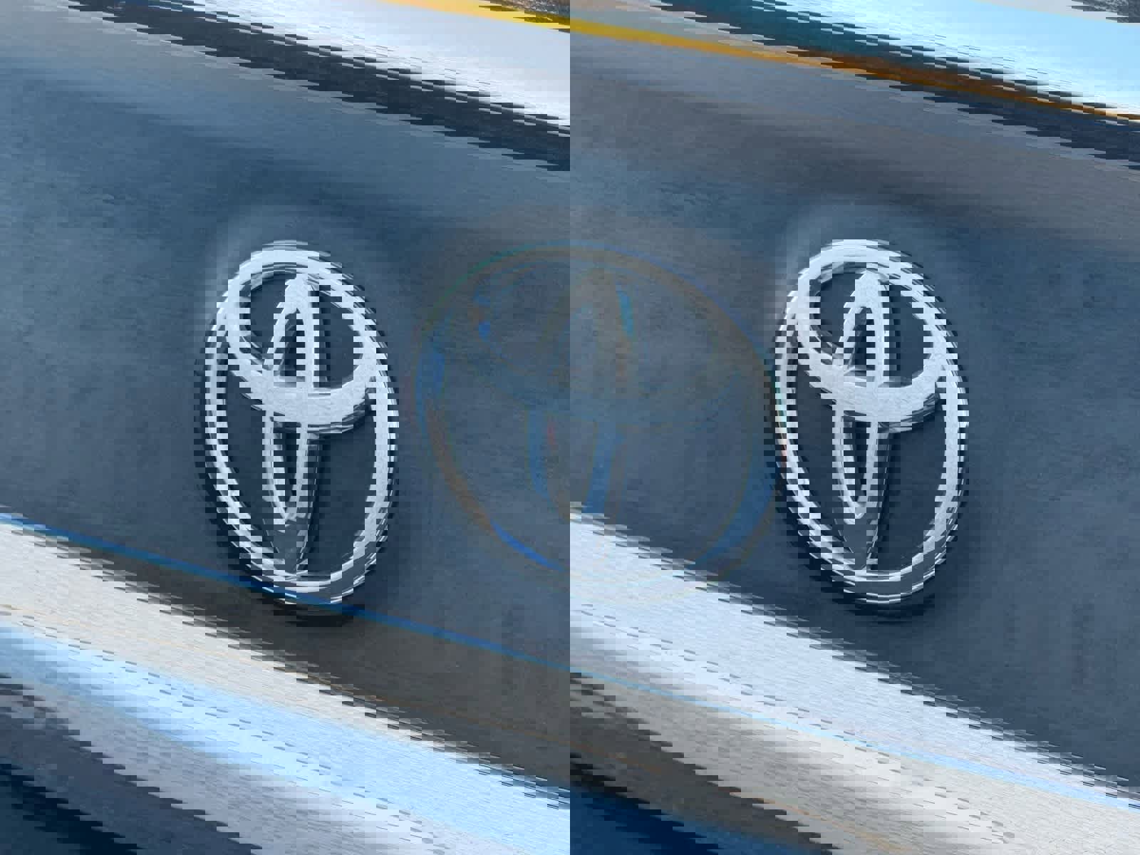 Used 2012 Toyota Corolla S image 20