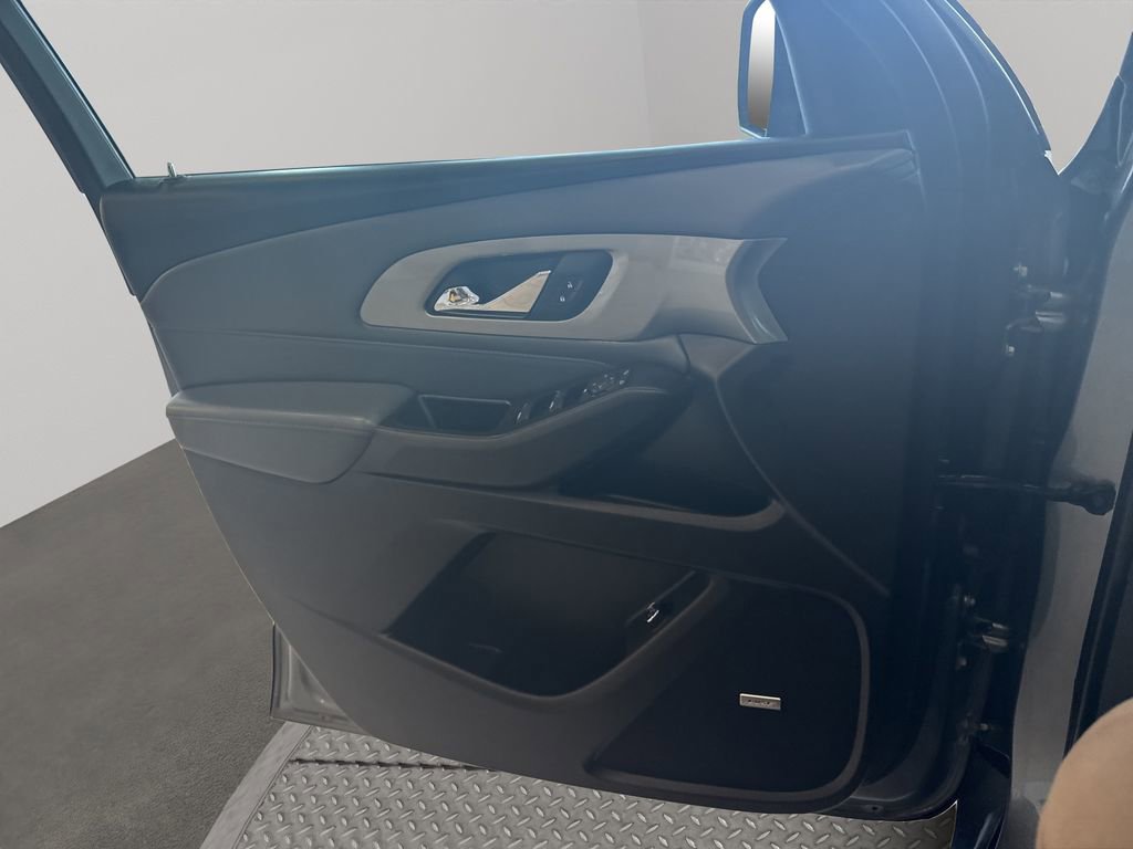 Certified 2021 Chevrolet Traverse LT w/ LT Premium Package image 26