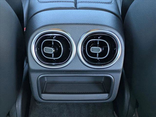 Used 2023 Mercedes-Benz C 300 Sedan image 18