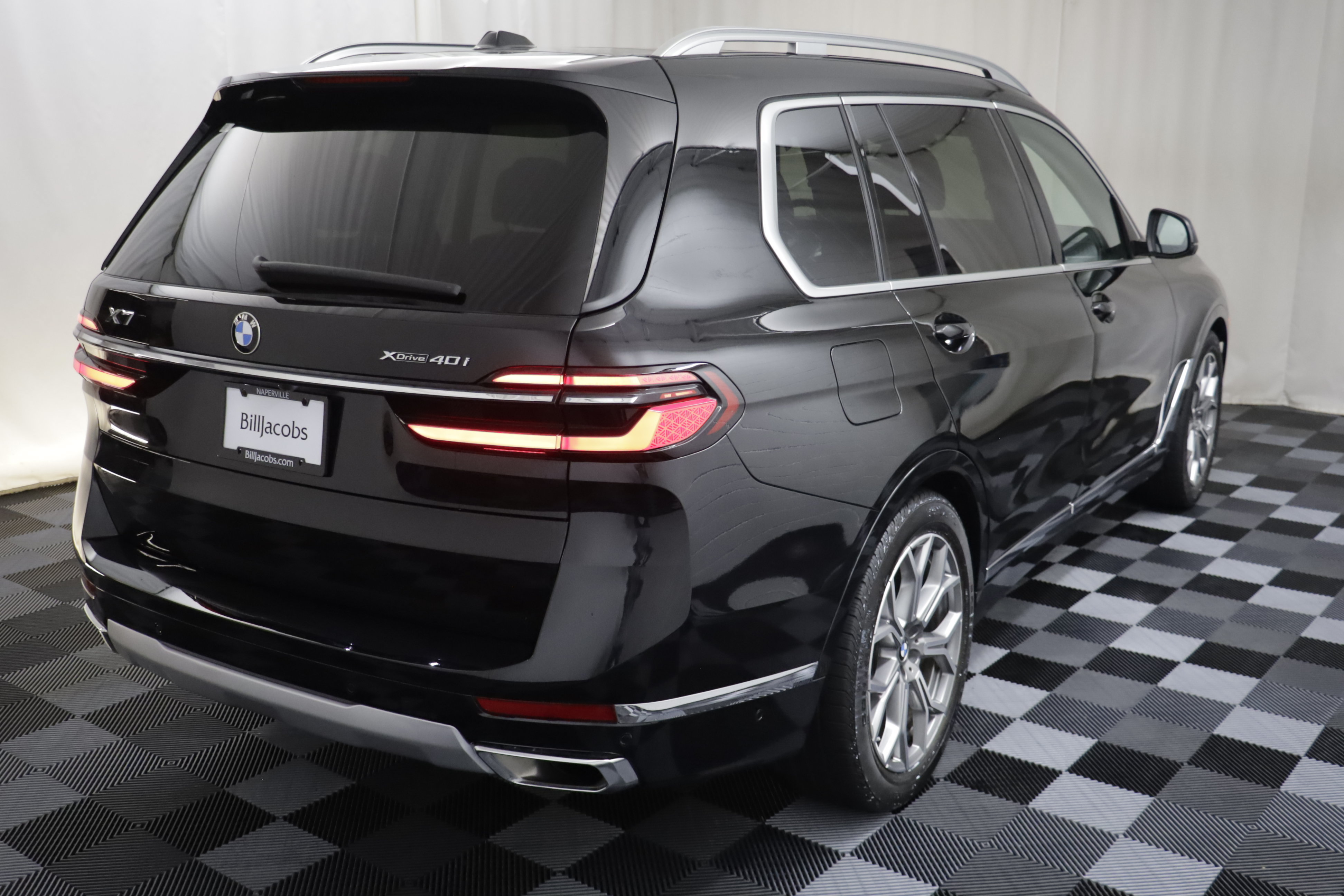 Used 2023 BMW X7 xDrive40i w/ Premium Package AWD/4WD image 16