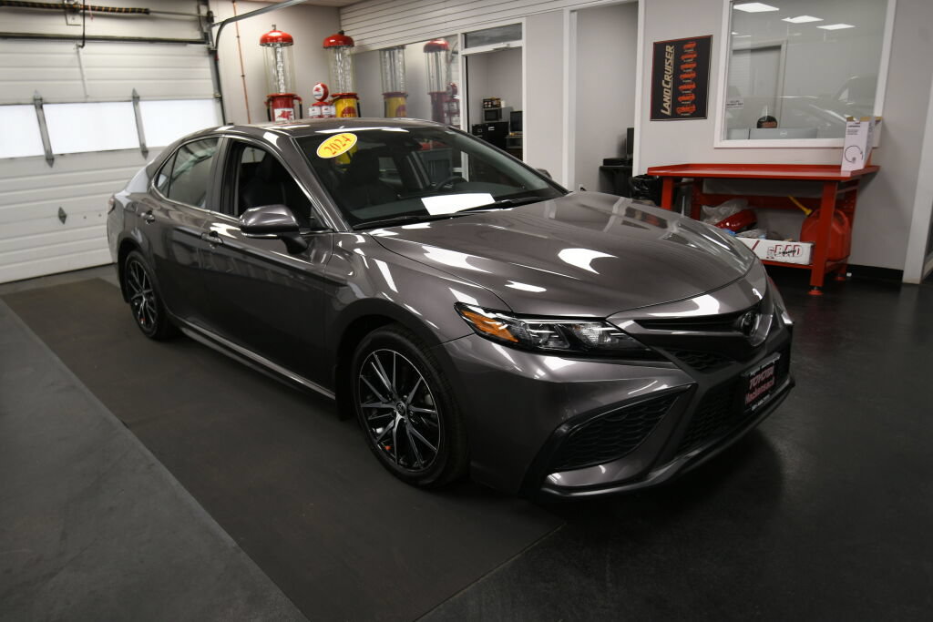 Certified 2024 Toyota Camry SE w/ Cold Weather Package FWD image 2