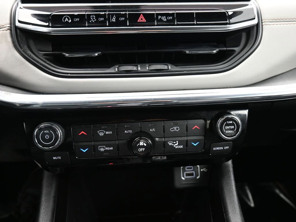 Certified 2022 Jeep Compass Limited image 23