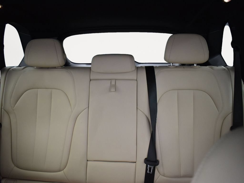 Used 2022 BMW X5 sDrive40i w/ Premium Package RWD image 23