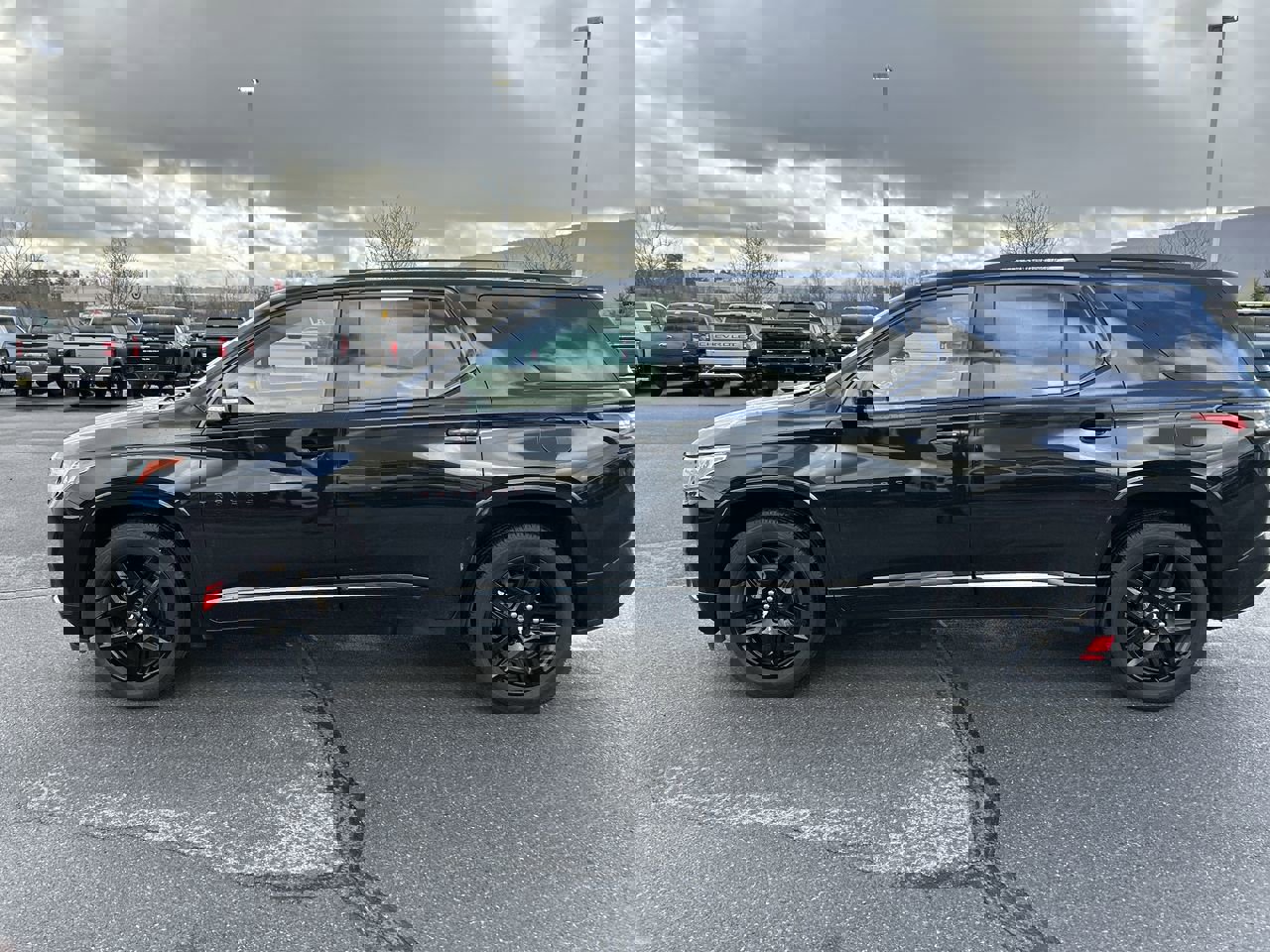 Used 2020 Chevrolet Traverse Premier w/ Redline Edition image 4