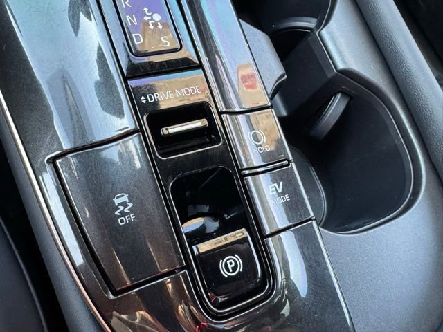 Used 2025 Toyota Crown Signia image 18