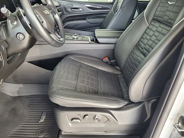 Certified 2023 Cadillac Escalade ESV V AWD/4WD image 17