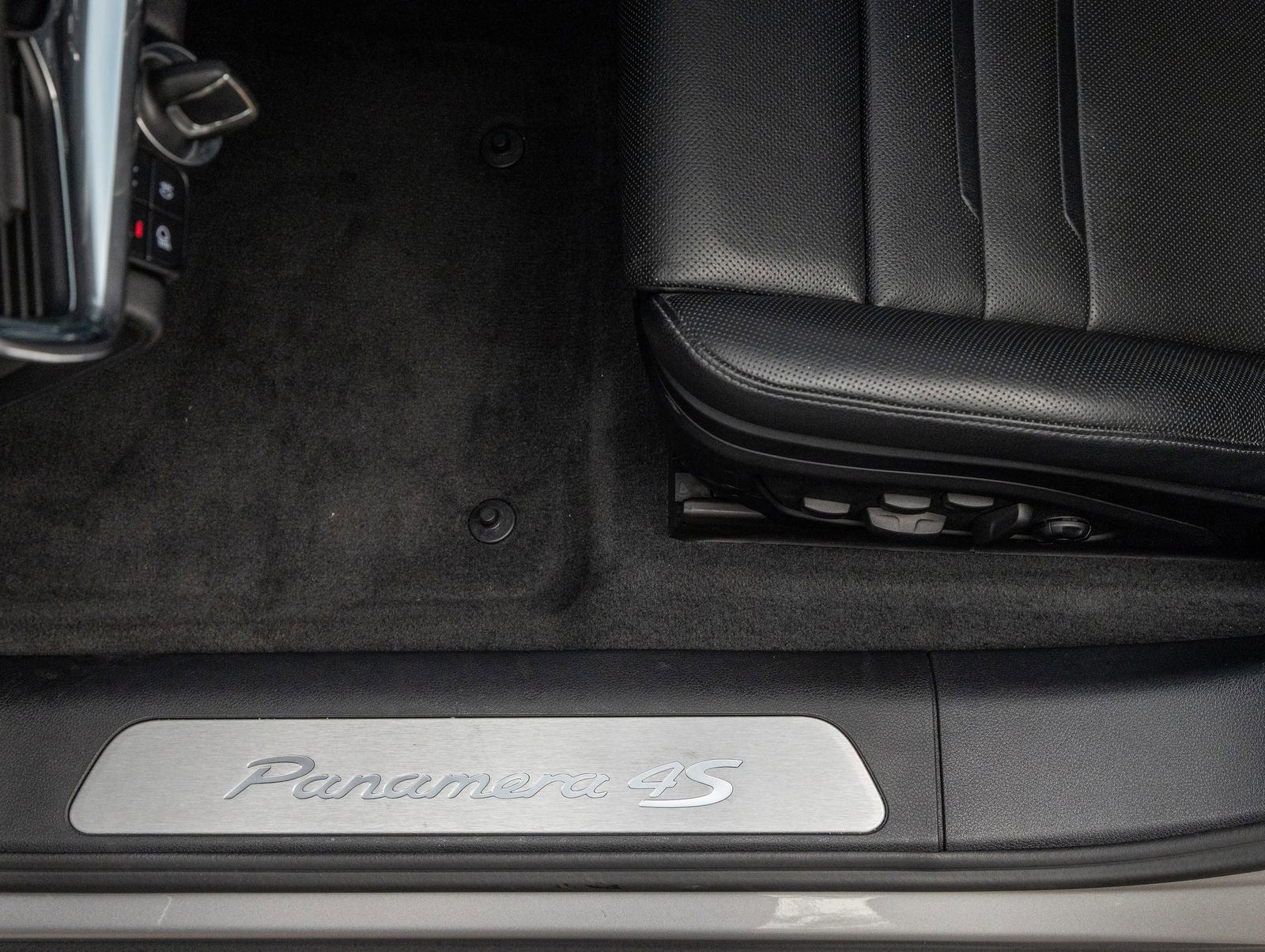 Certified 2023 Porsche Panamera 4S image 21