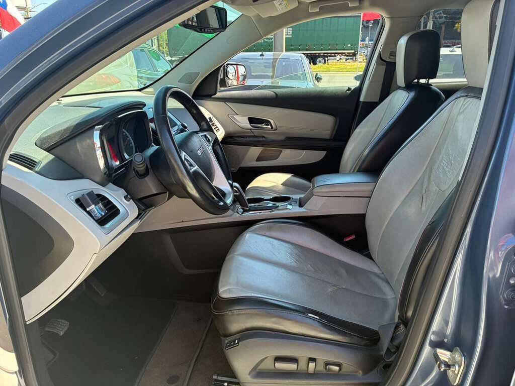 Used 2011 GMC Terrain SLT FWD image 2