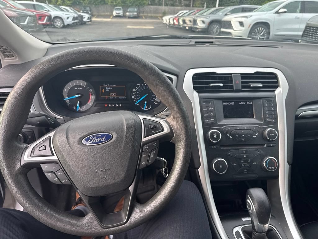 Used 2013 Ford Fusion SE FWD image 7