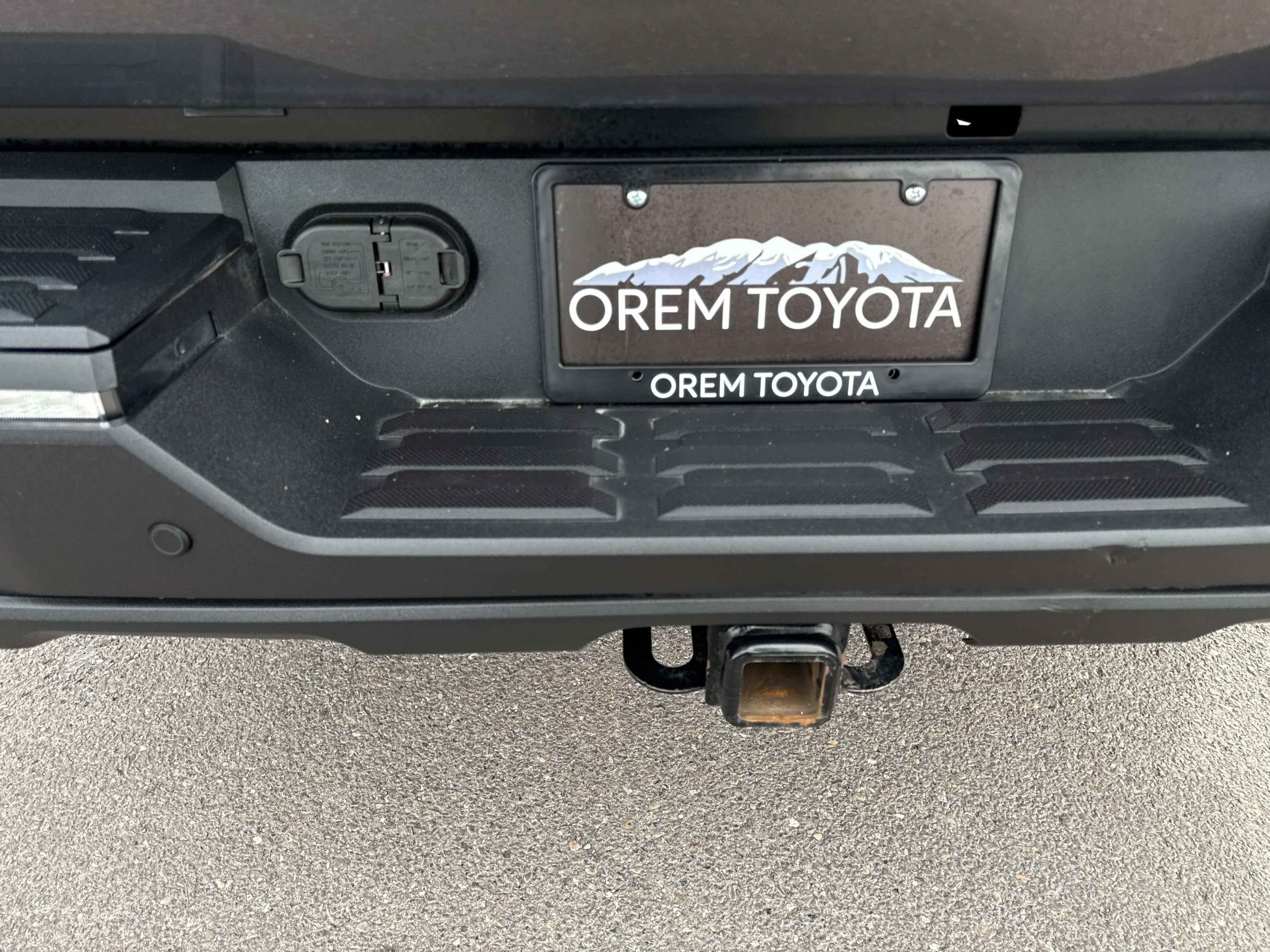 Used 2024 Toyota Tundra Limited w/ Nightshade Package AWD/4WD image 18