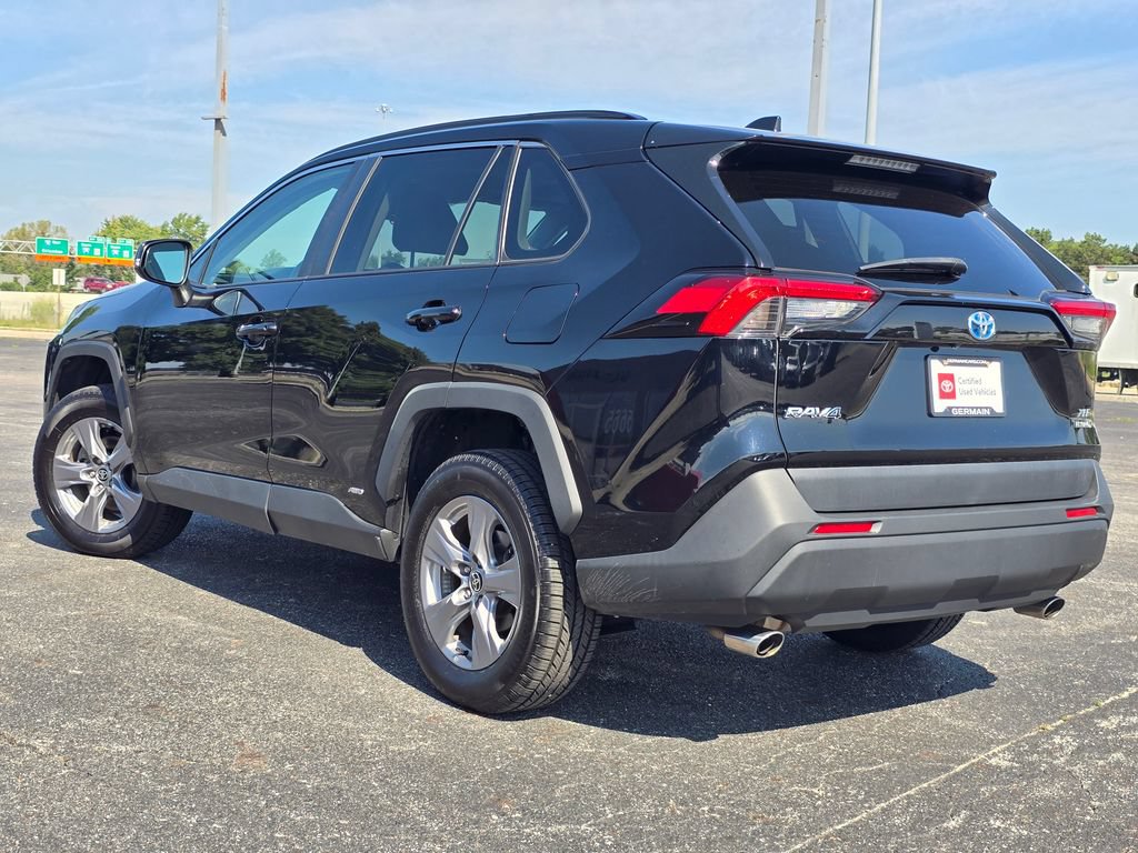 Certified 2022 Toyota RAV4 XLE w/ Convenience Package AWD/4WD image 14