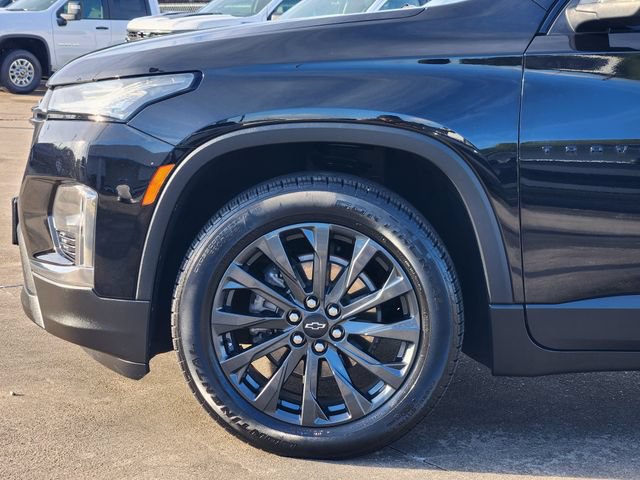 Used 2023 Chevrolet Traverse RS w/ LPO, Cargo Package FWD image 8