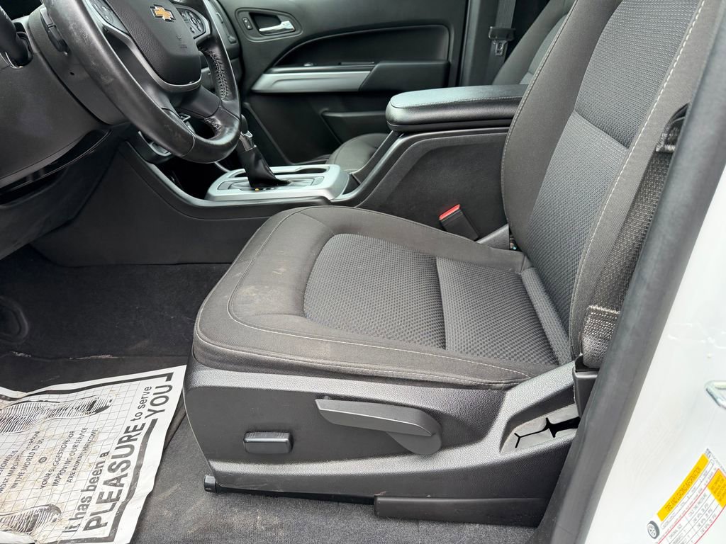 Used 2022 Chevrolet Colorado LT AWD/4WD image 13