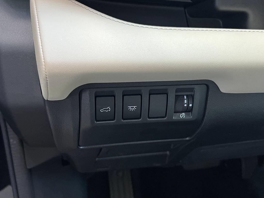 Used 2023 Subaru Ascent Limited w/ Technology Package AWD/4WD image 24