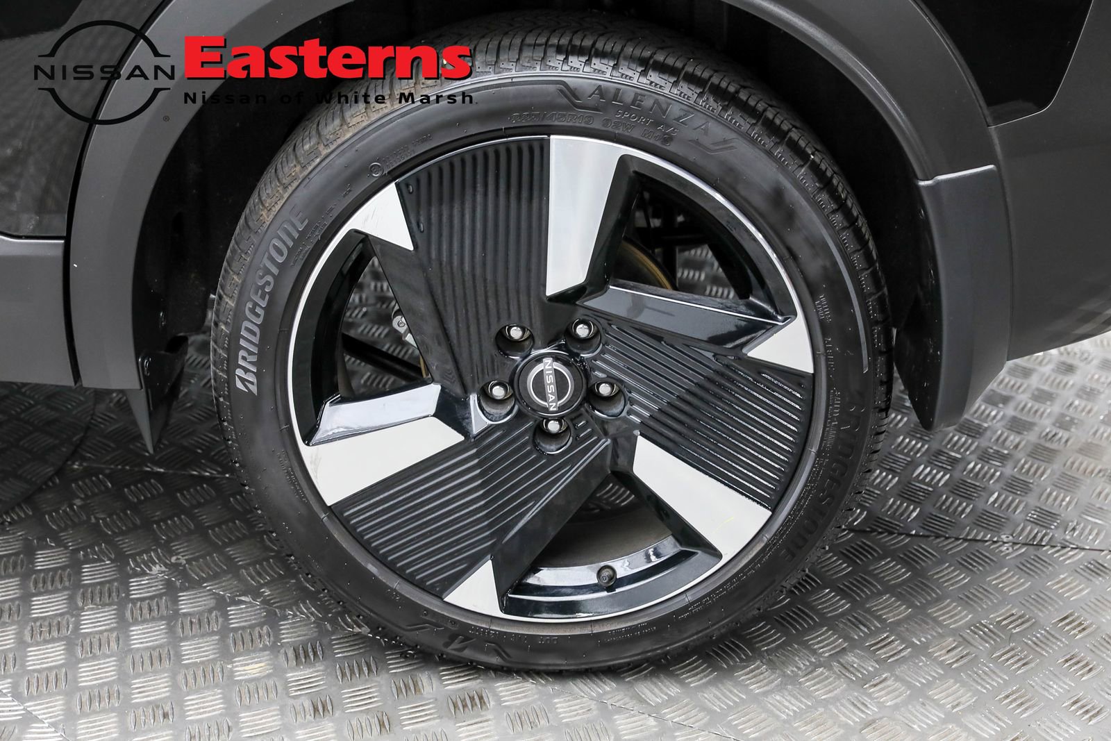 Used 2025 Nissan Kicks SR image 12