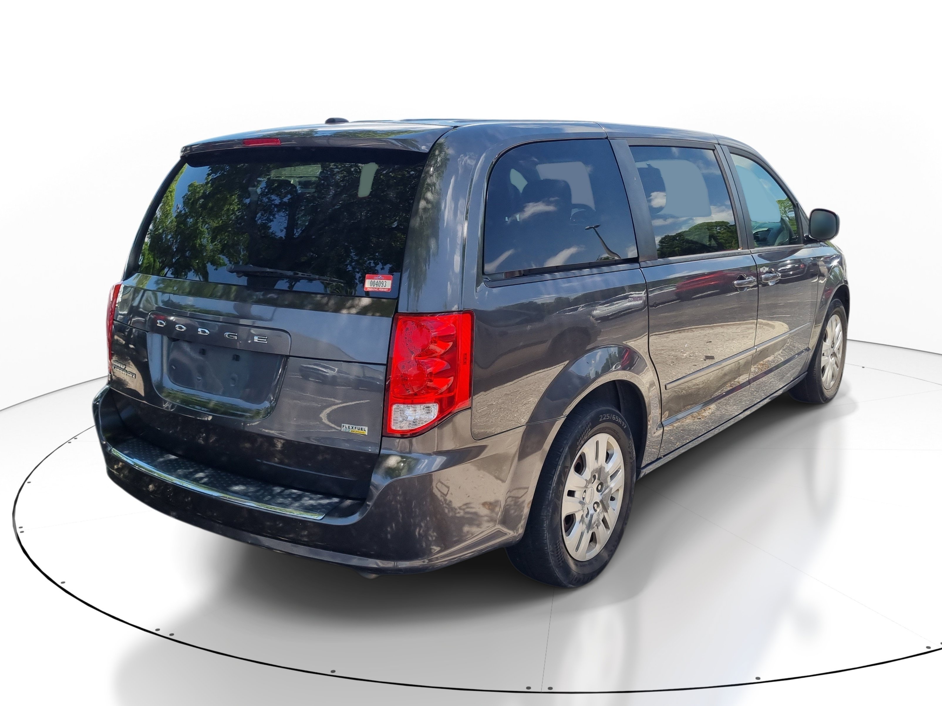 Used 2016 Dodge Grand Caravan SE w/ Quick Order Package 29E SE FWD image 9