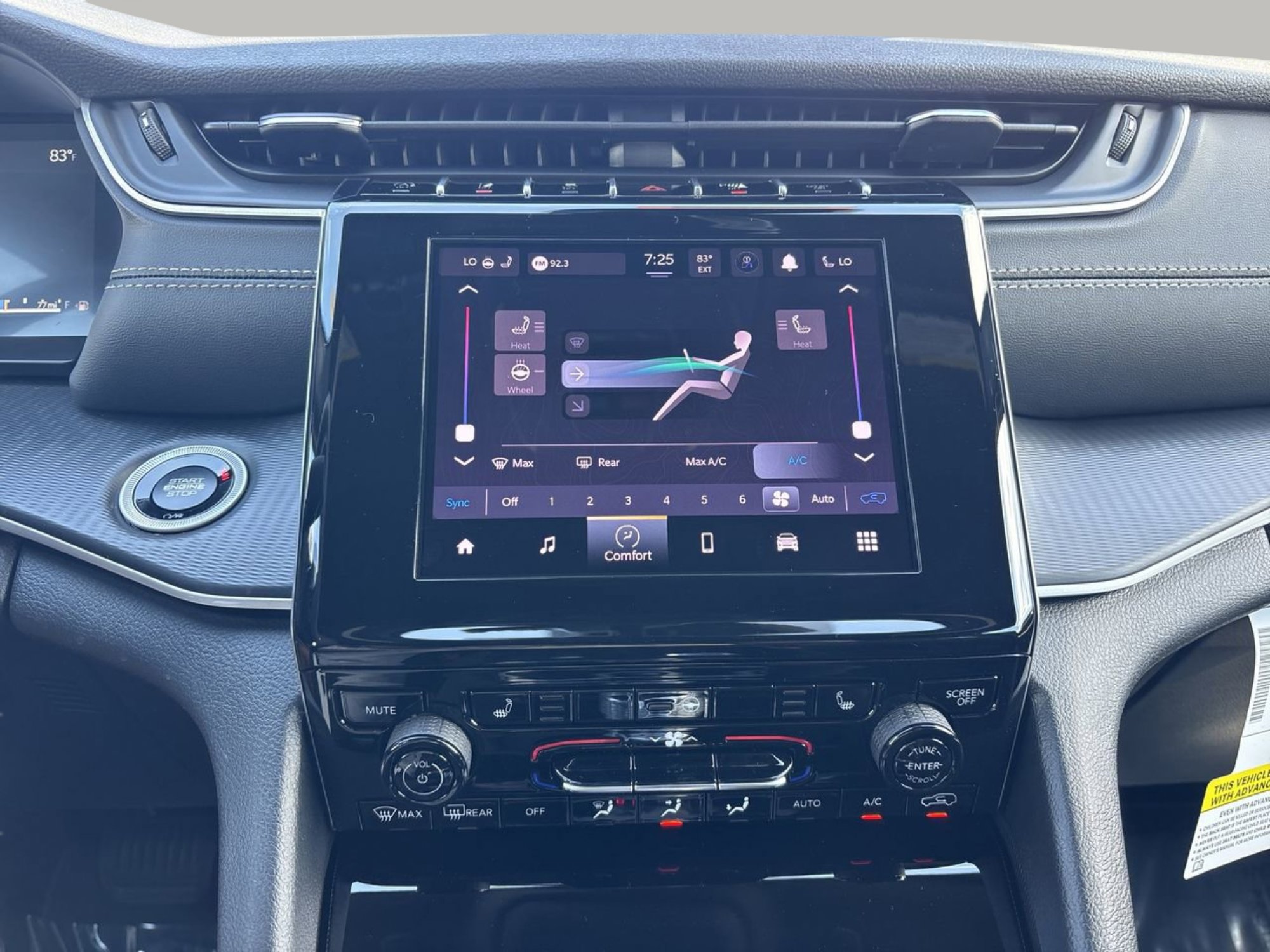 New 2025 Jeep Grand Cherokee Laredo X w/ Luxury Tech Group I image 21