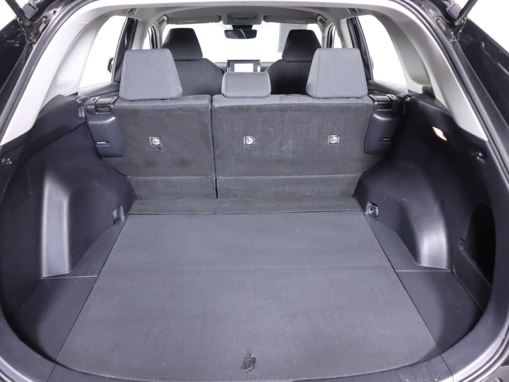 Used 2021 Toyota RAV4 LE FWD image 34