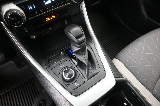 Certified 2025 Toyota RAV4 XLE AWD/4WD image 16