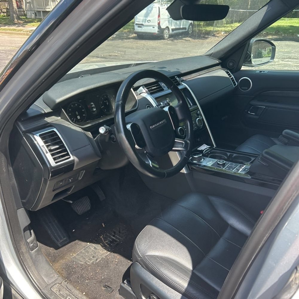 Used 2020 Land Rover Discovery HSE AWD/4WD image 7