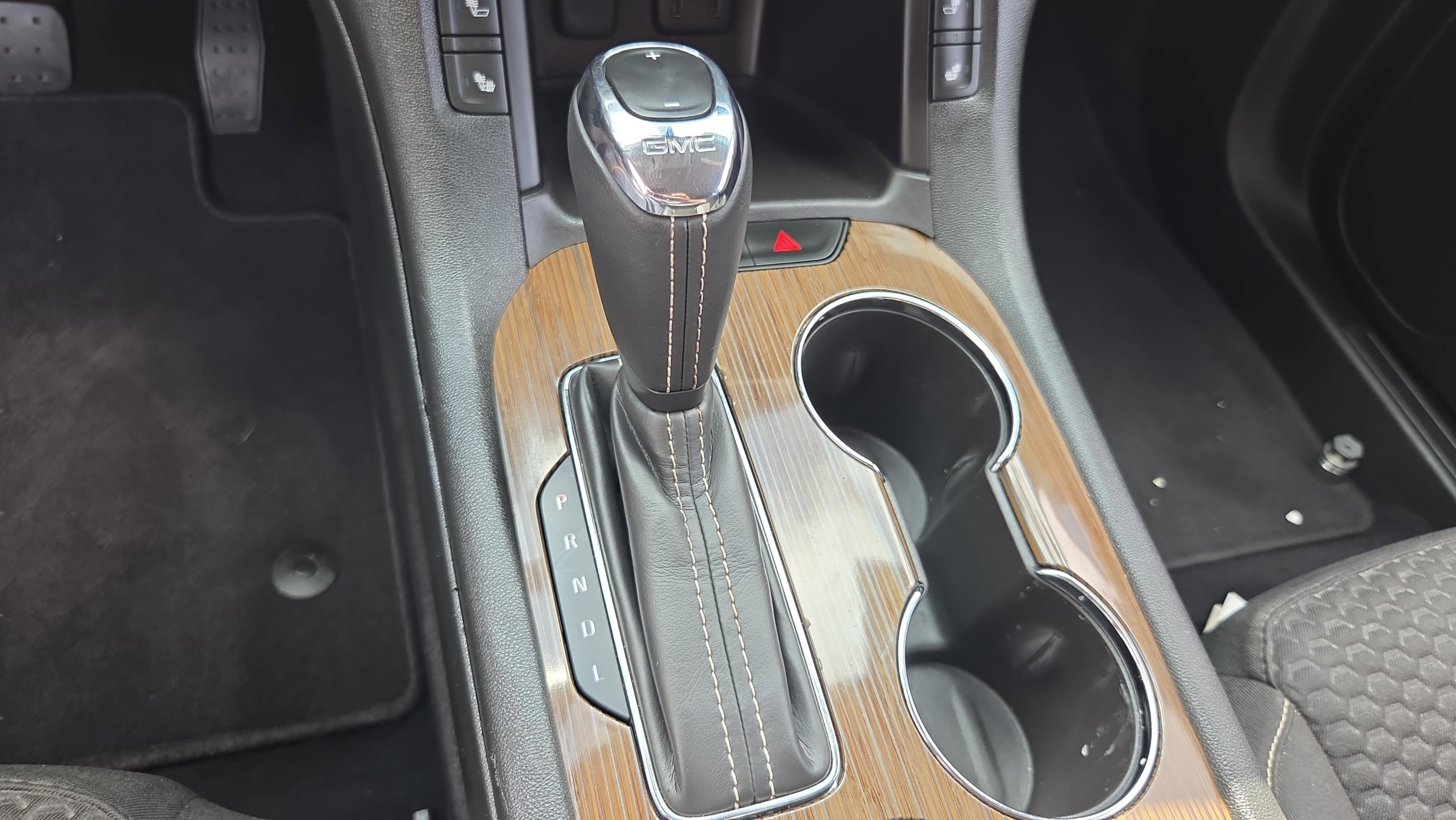 Used 2017 GMC Acadia SLE FWD image 22