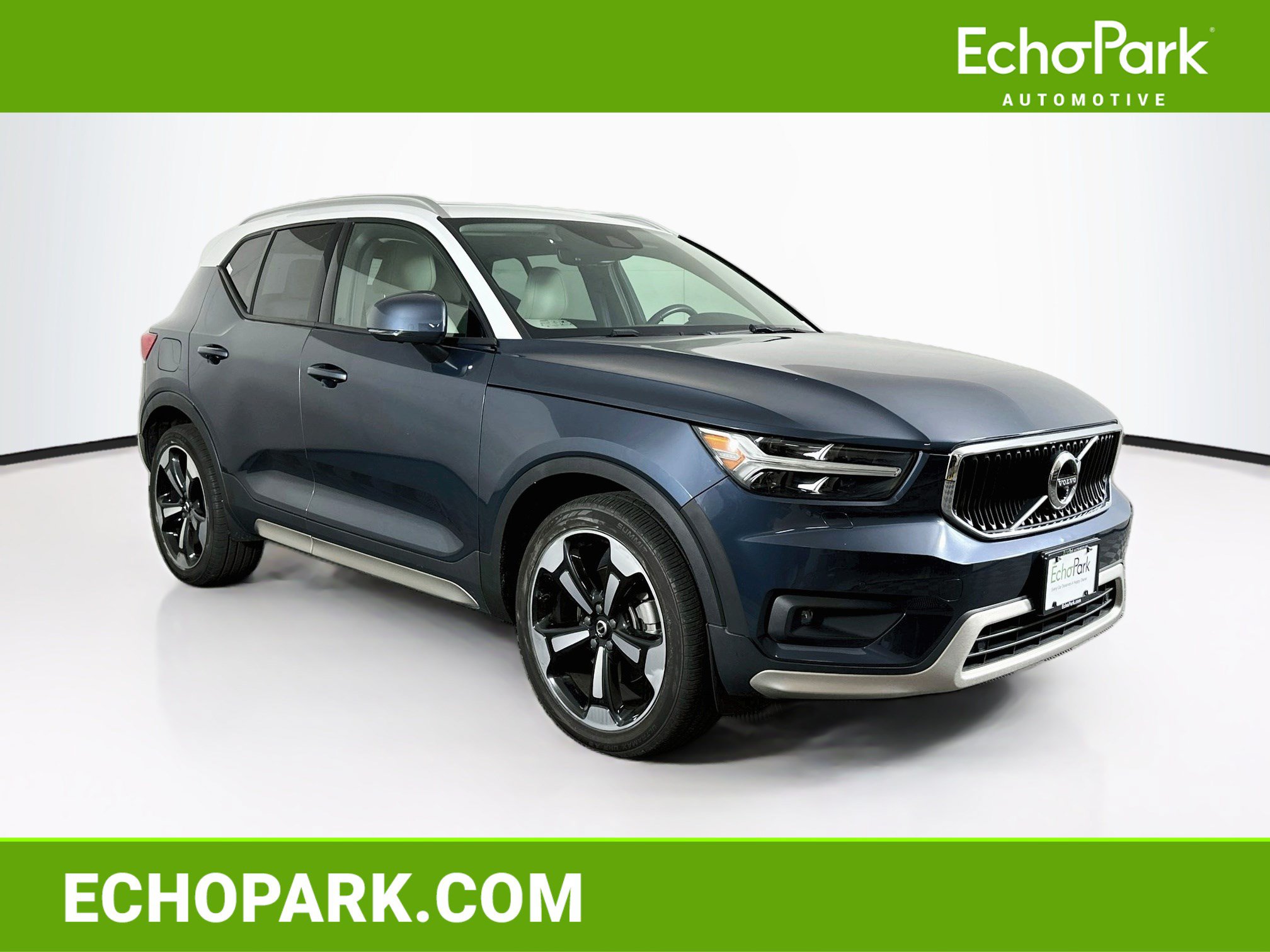 Used 2021 Volvo XC40 T5 Momentum w/ Premium Package