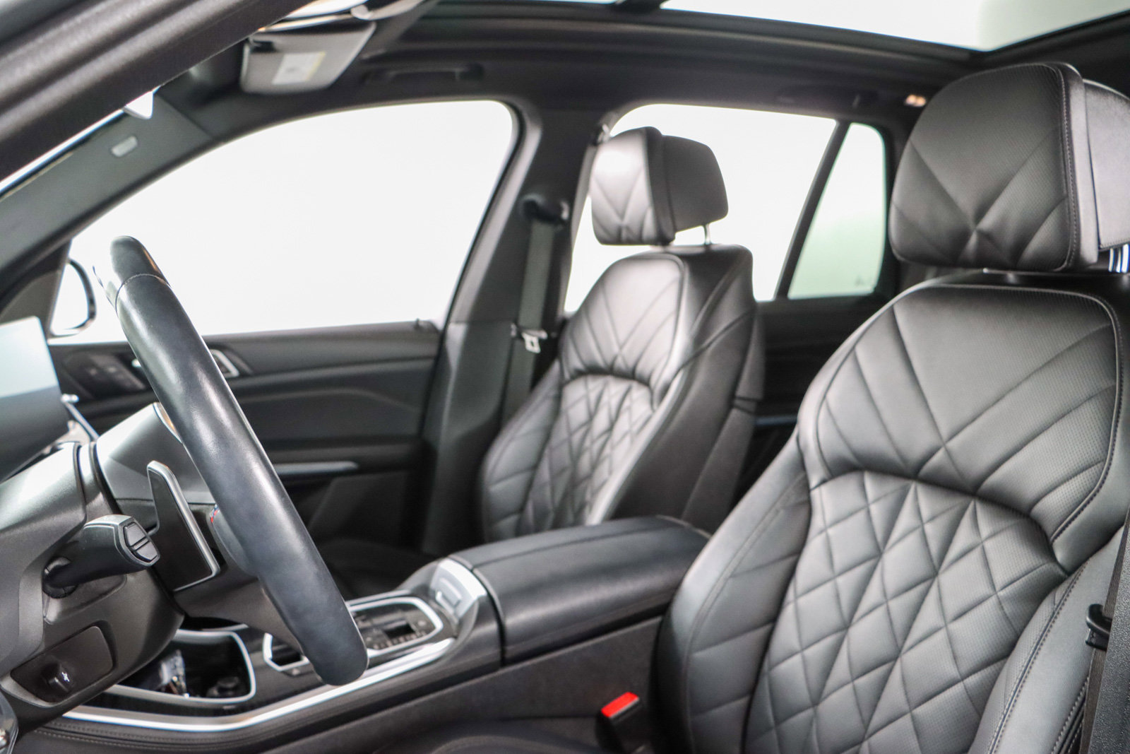 Used 2024 BMW X5 M60i image 24