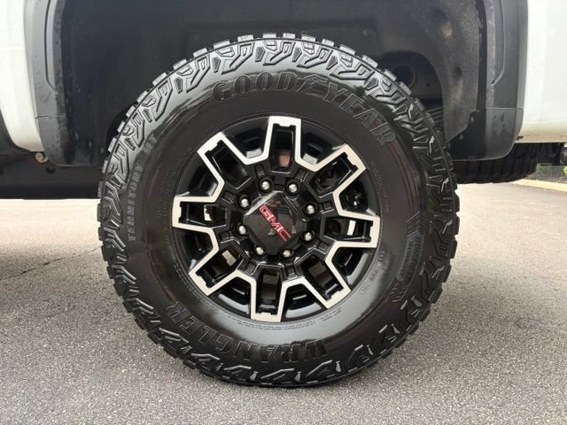 Certified 2025 GMC Sierra 2500 AT4X AWD/4WD image 15