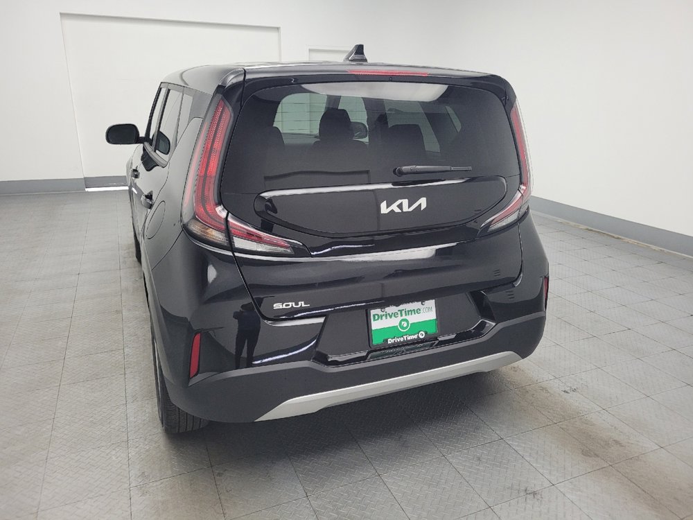 Used 2025 Kia Soul LX FWD image 6