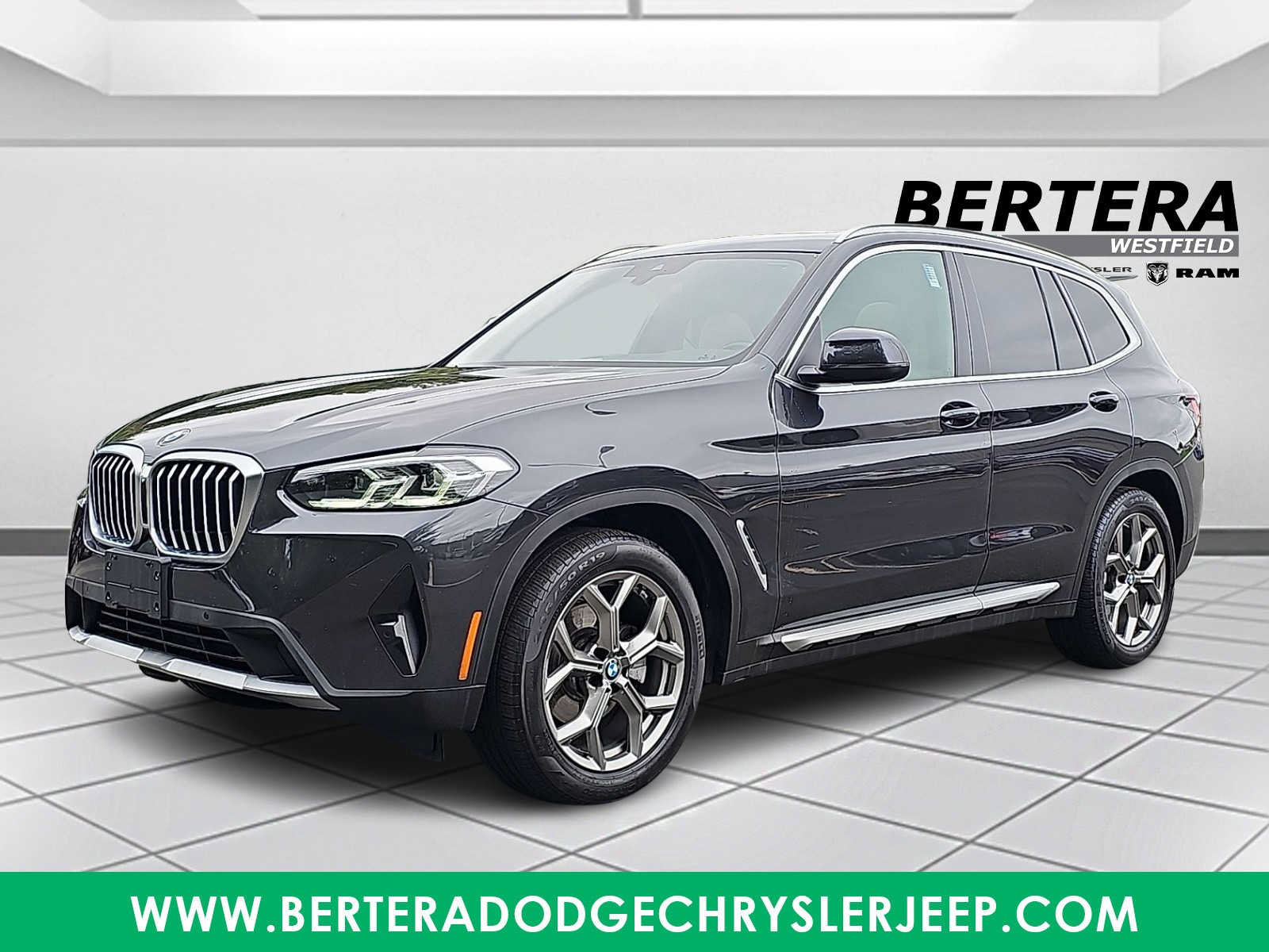 Used 2022 BMW X3 xDrive30i w/ Premium Package 2 AWD/4WD image 3