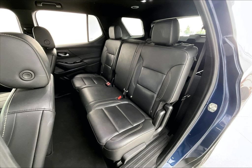Used 2023 Chevrolet Traverse LT w/ LT Premium Package FWD image 32