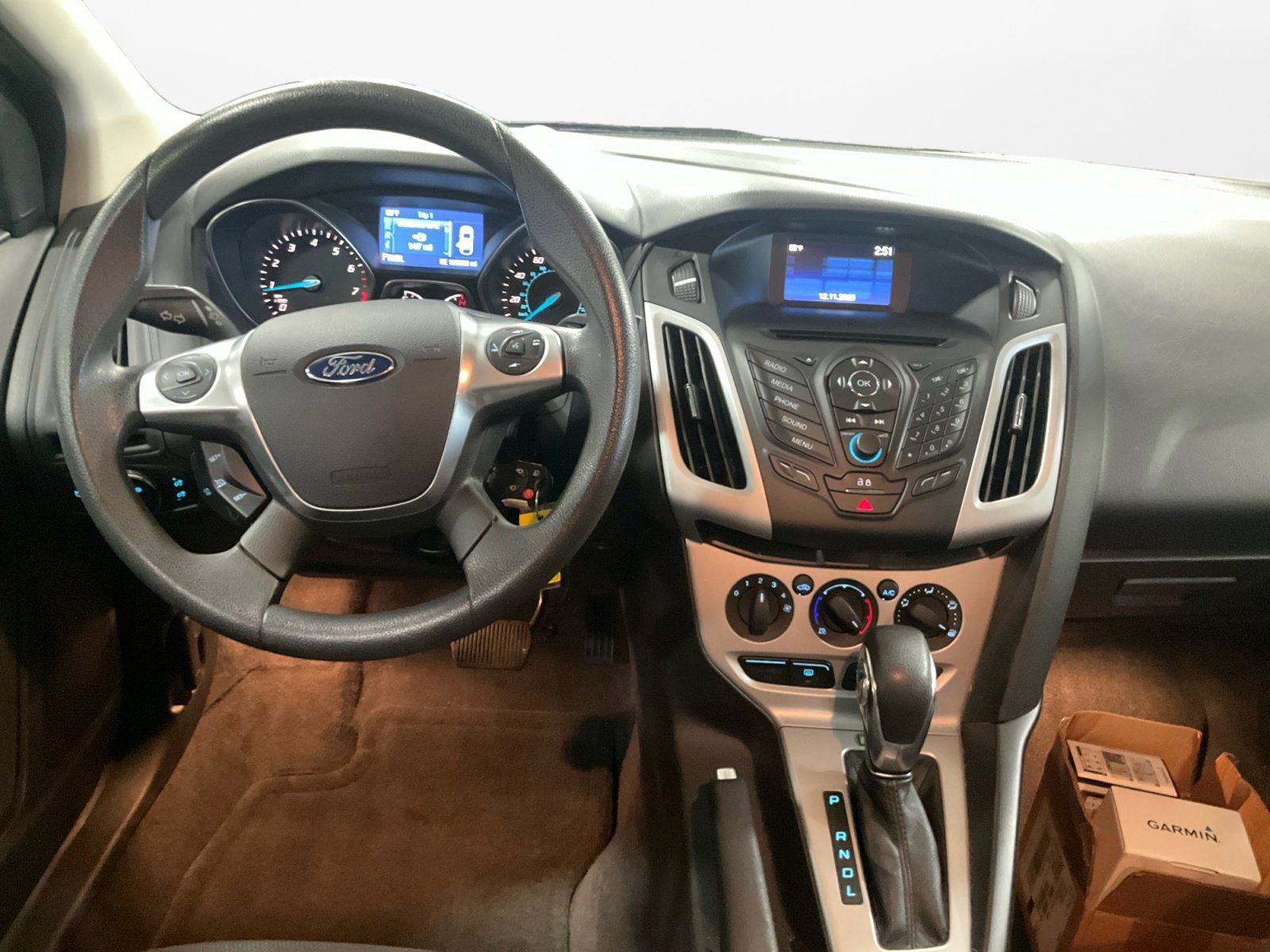 Used 2014 Ford Focus SE w/ SE Winter Package image 11