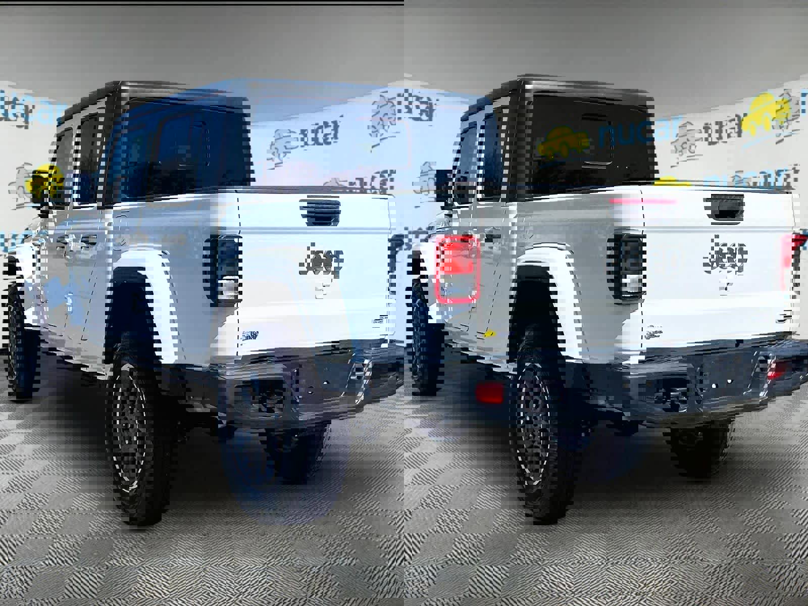 Used 2023 Jeep Gladiator Overland image 4