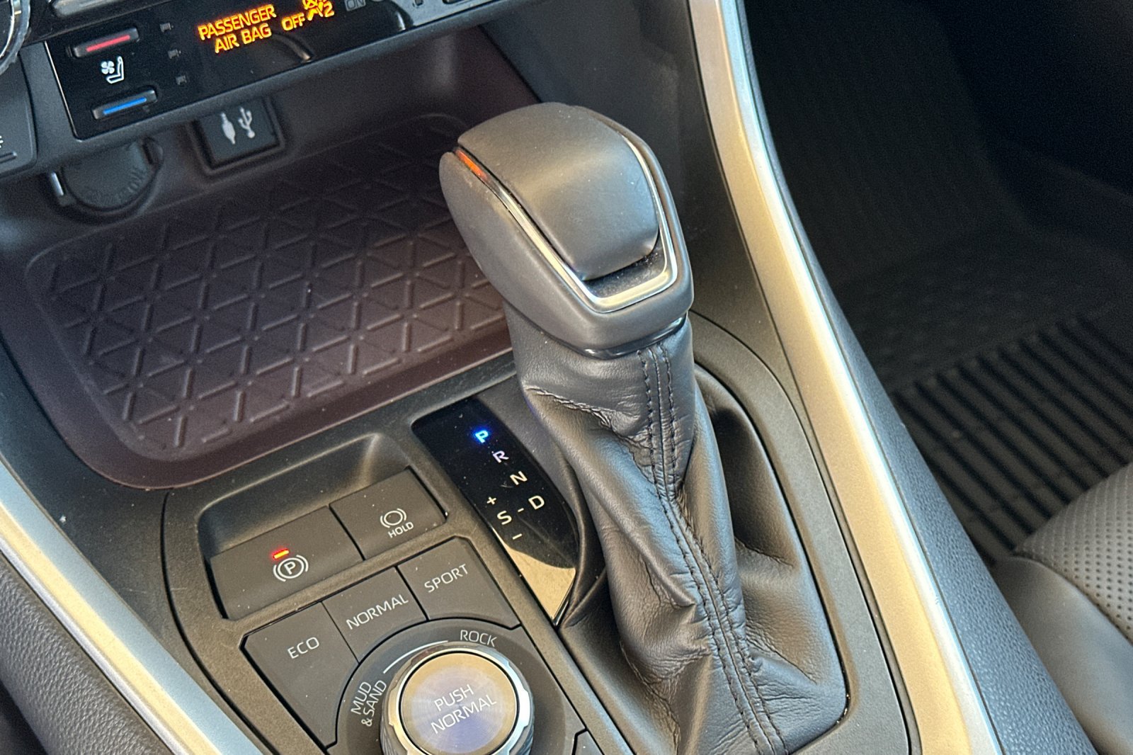 Certified 2019 Toyota RAV4 Limited AWD/4WD image 22