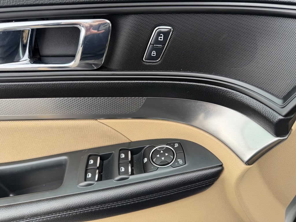 Used 2017 Ford Explorer 4WD image 11