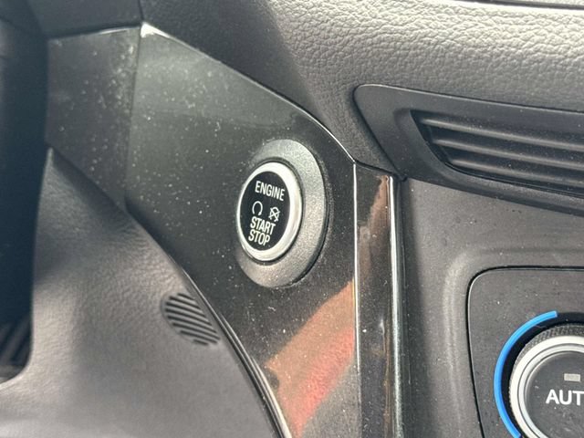 Used 2019 Ford Escape Titanium AWD/4WD image 24