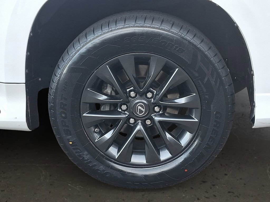 Used 2023 Lexus GX 460 Premium w/ Premium Package image 9