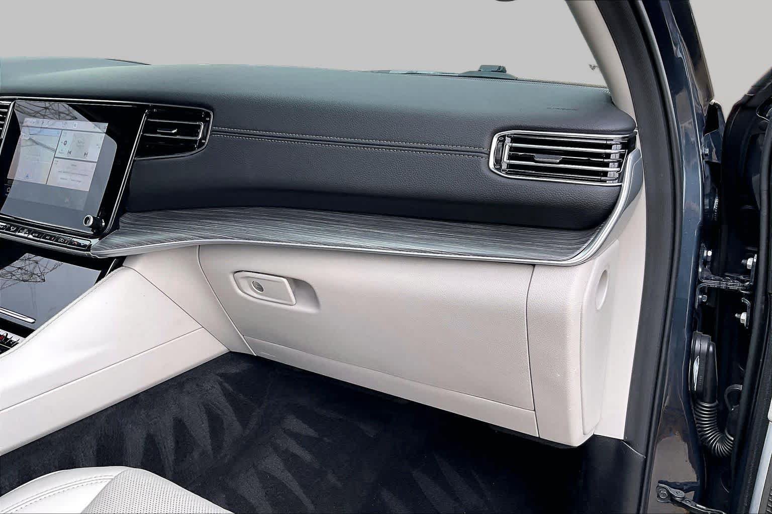 Used 2023 Jeep Wagoneer Series II w/ Convenience Group I RWD image 15