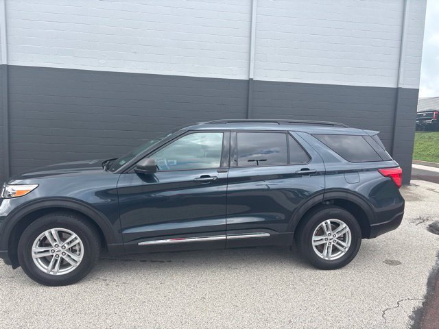 Certified 2024 Ford Explorer XLT AWD/4WD image 3