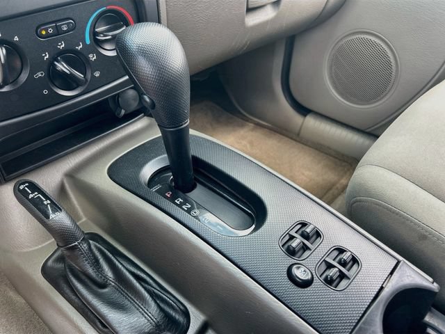 Used 2006 Jeep Liberty Sport AWD/4WD image 20