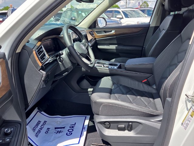 New 2026 Volkswagen Atlas SE FWD image 5
