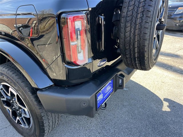 Used 2023 Ford Bronco Outer Banks image 10